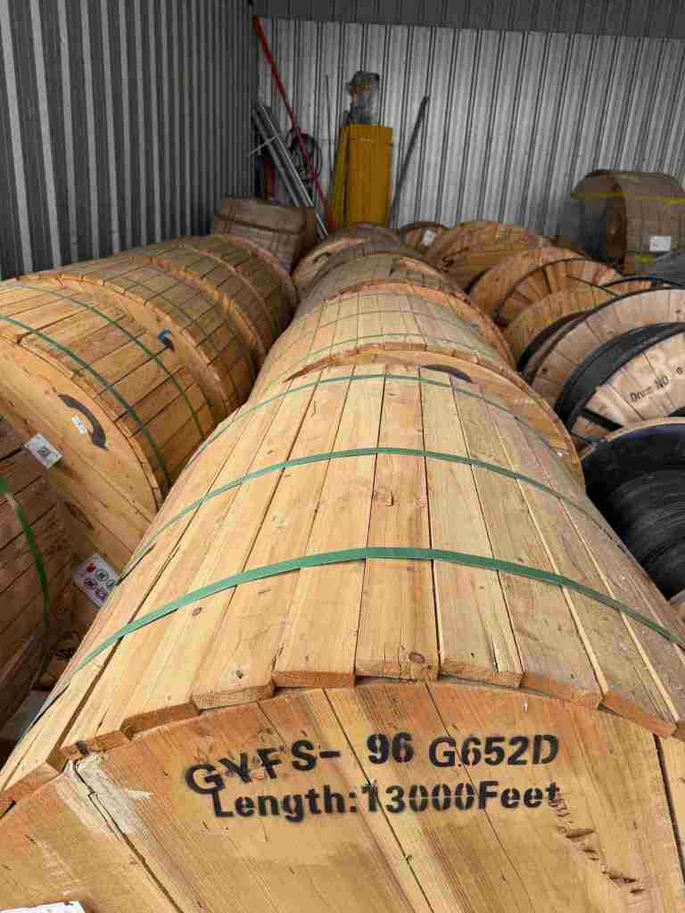 FiberHome Telecommunication Technologies Co., Ltd - adss-96 g.652d - 13,000' drum - 96-core G.652D single-mode ADSS (All-Dielectric Self-Supporting) fiber optic cable